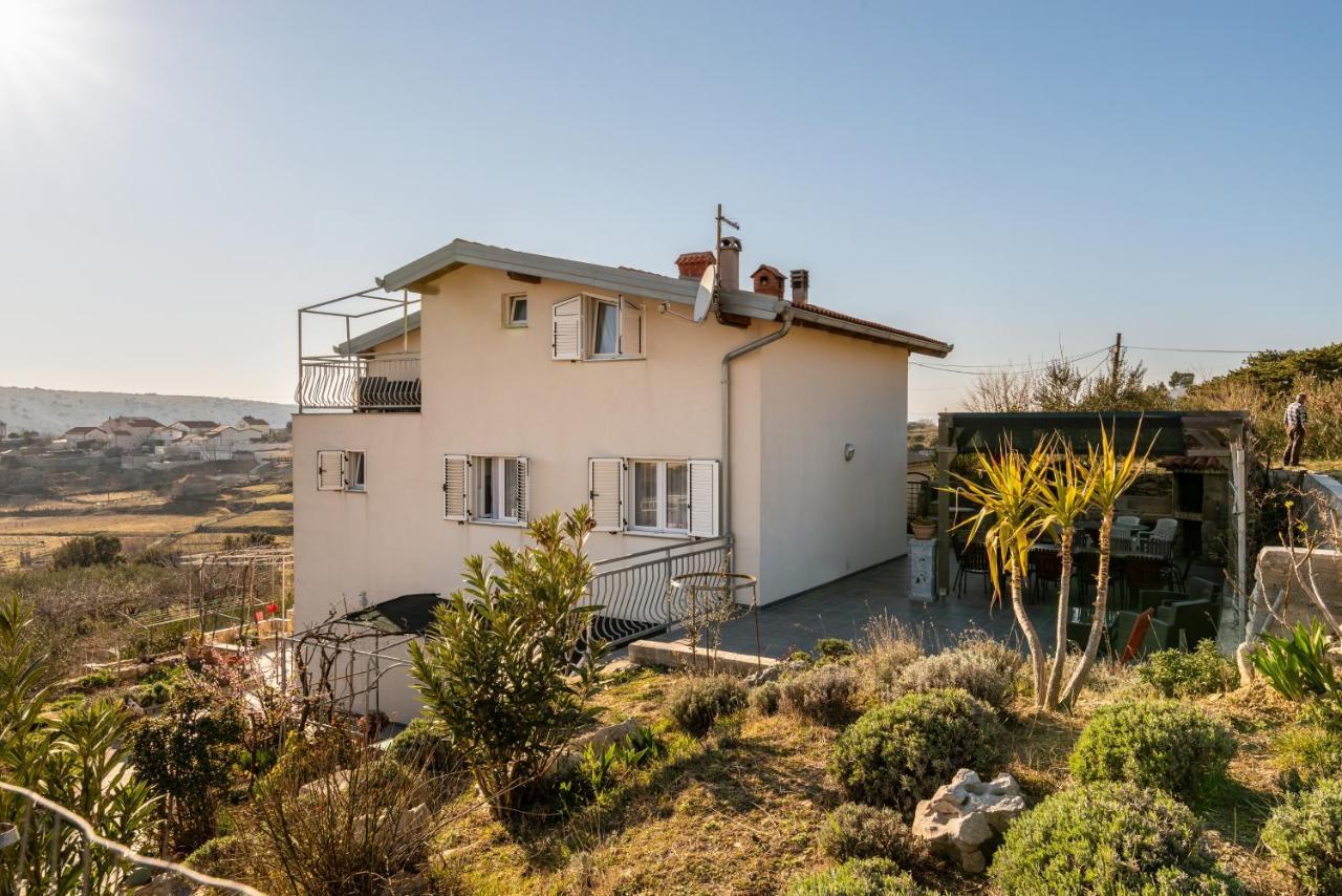 Apartment With A Parking Space Lopar, Rab - 14070