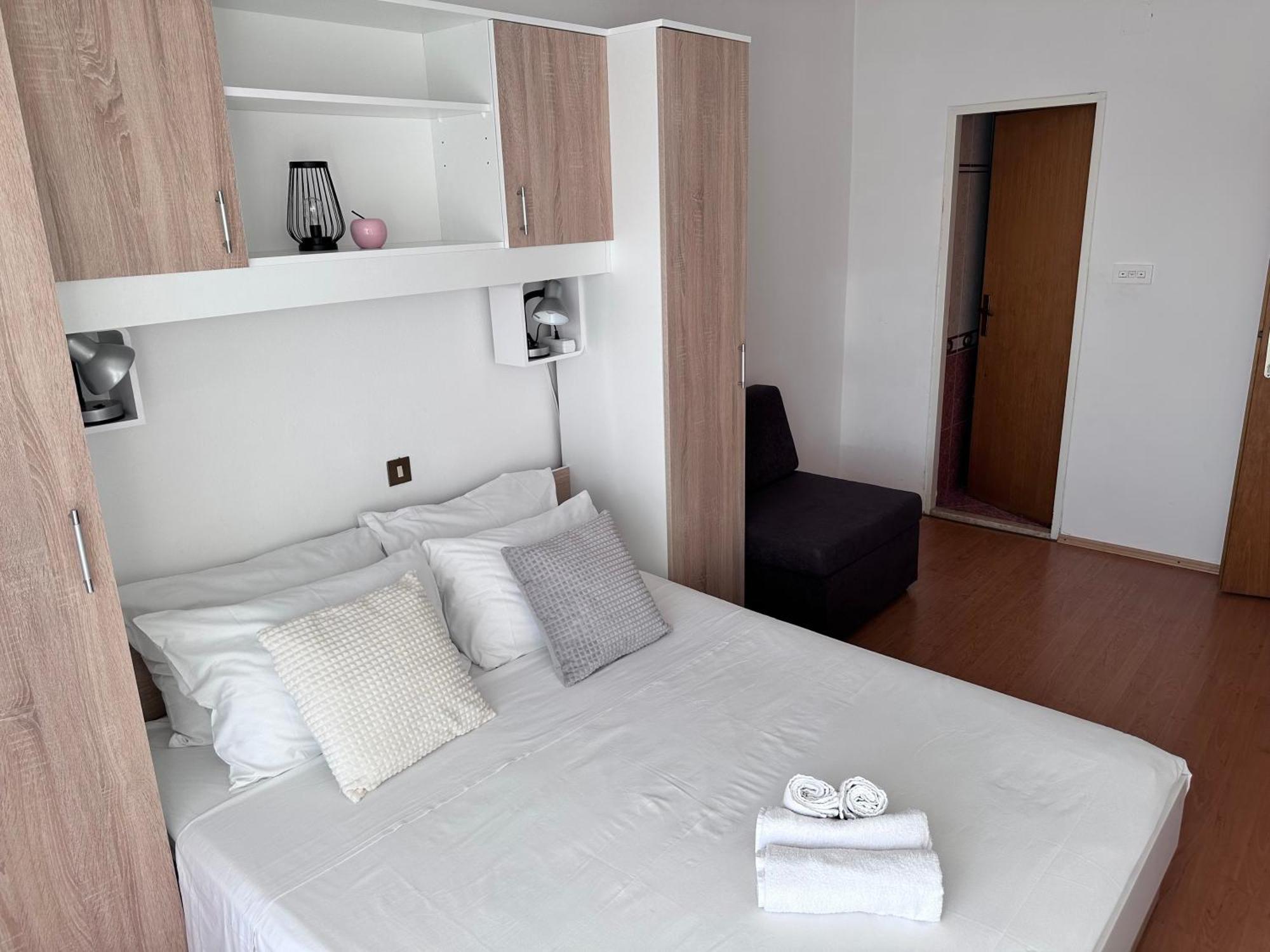 Apartment With A Parking Space Lopar, Rab - 14070 Lopar